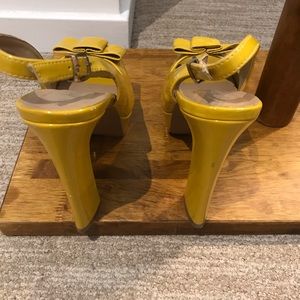 High heel worn few times in a very good conditions